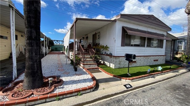 8676 State St, South Gate, CA 90280, MLS# DW24047294