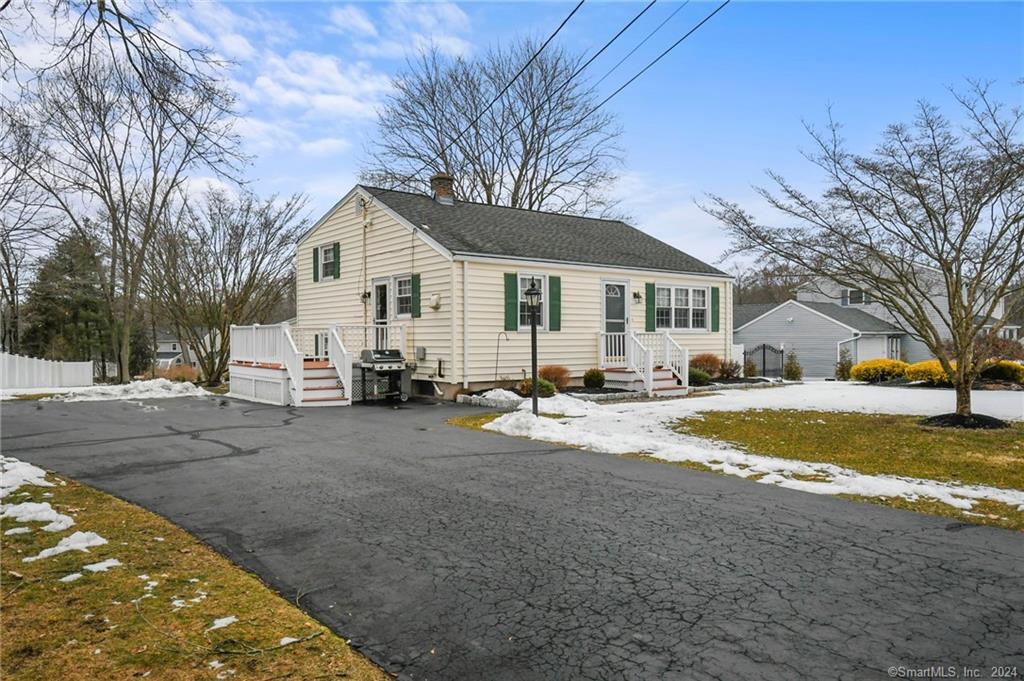 5 Pioneer Drive North Branford CT 06471 BHGRE