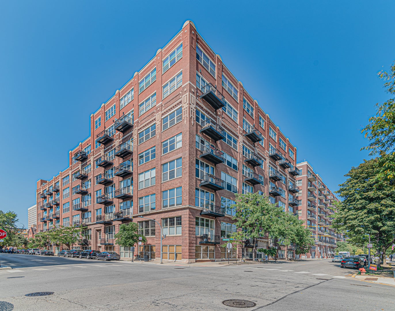 Chicago Real Estate | View 1500 W Monroe Street, 517 | 1 Bed, 1 Bath | View 1