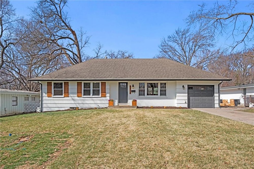 7728 Pawnee Drive, Prairie Village, KS 66208 ERA