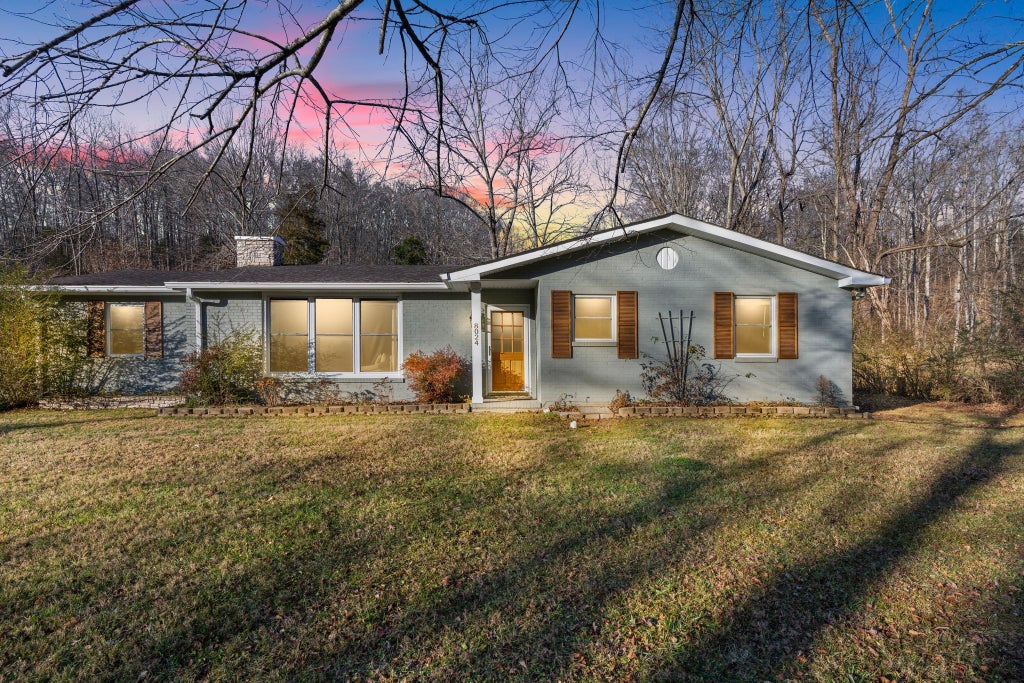 8024 Charlotte Pike, Nashville, TN 37221 - BHGRE