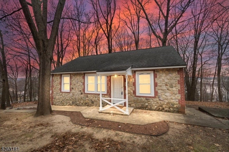 601 Succasunna Rd, Roxbury Twp., NJ 07850 BHGRE