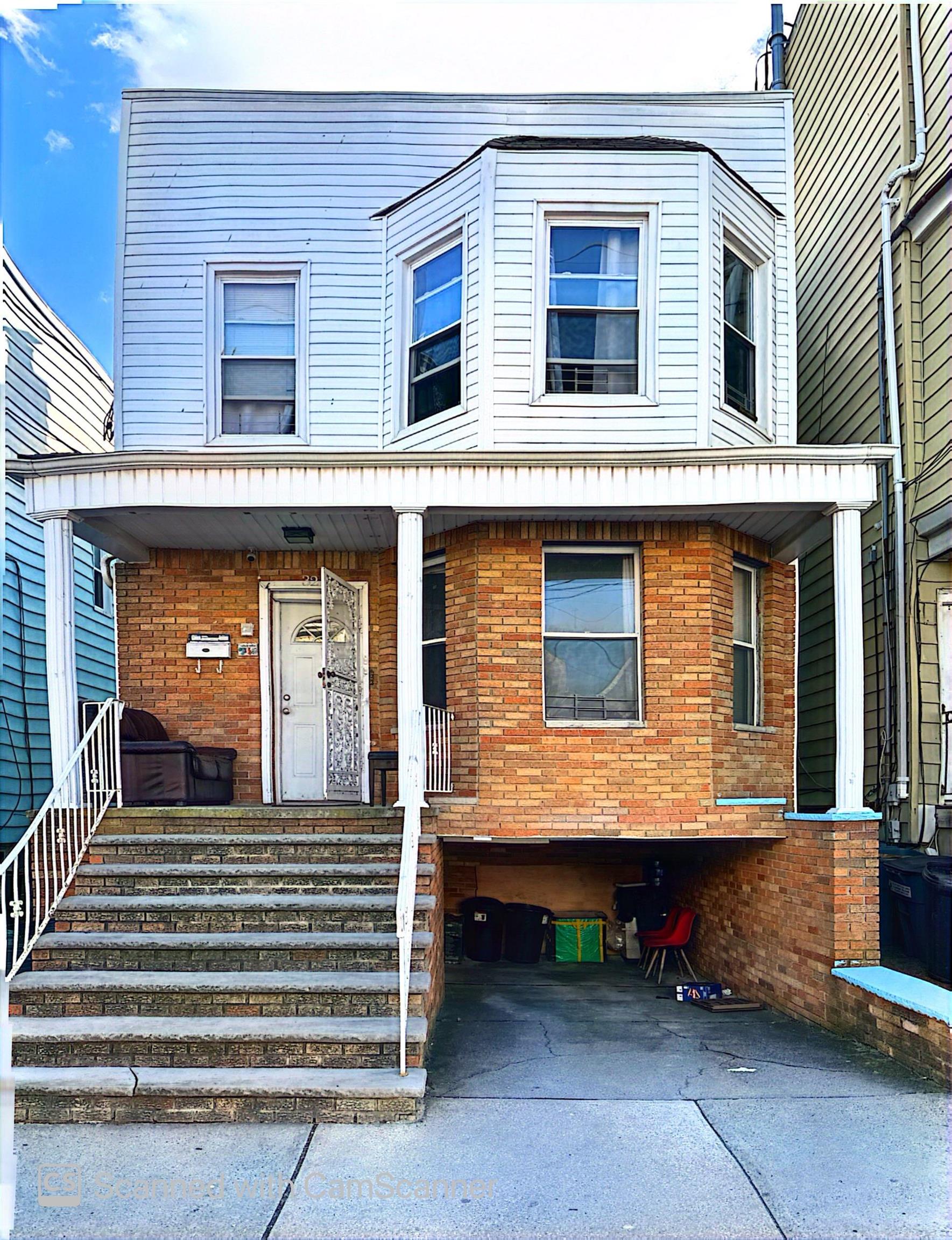 32 EAST 15TH ST Bayonne NJ 07002 BHGRE