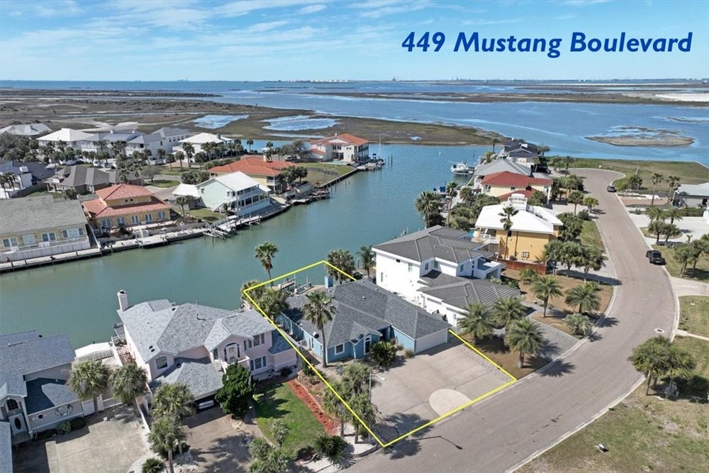 449 Mustang Boulevard, Port Aransas, TX 78373 BHGRE