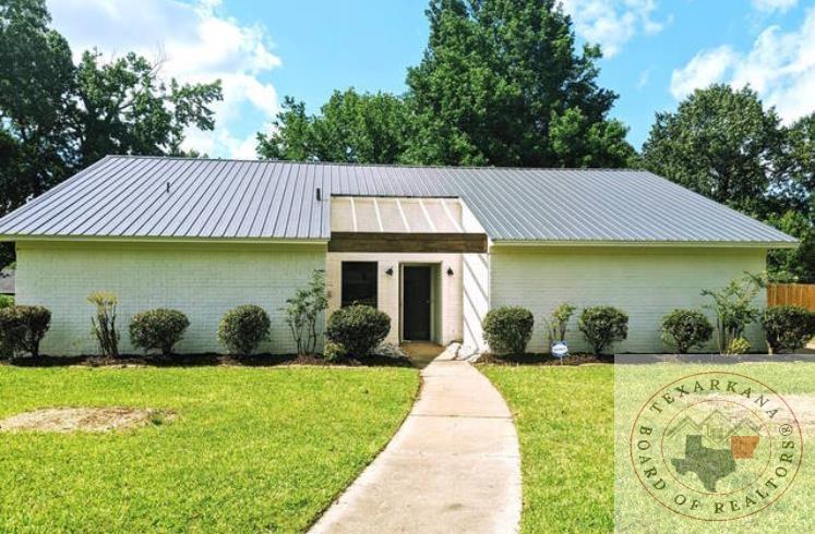 SFR located at 3104 Polly