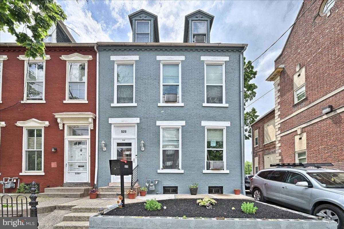 SFR located at 528 S Prince St