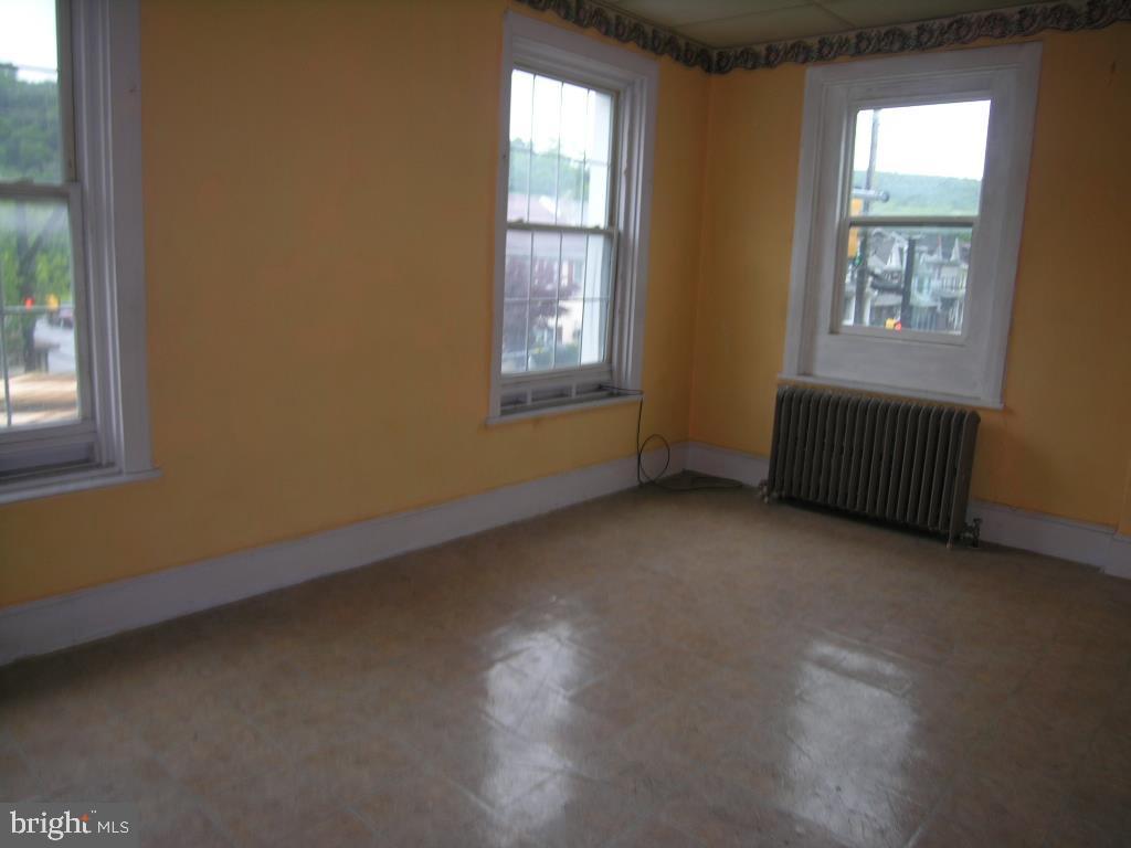400 Pine St Unit 402  