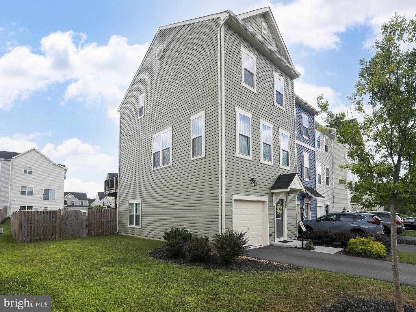 TWN located at 109 Poinsettia Way