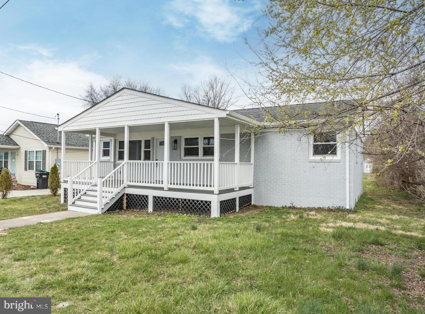 SFR located at 243 Stonewall St