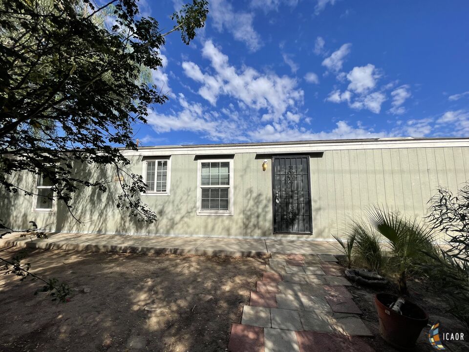 SFR located at 538  2nd Ave