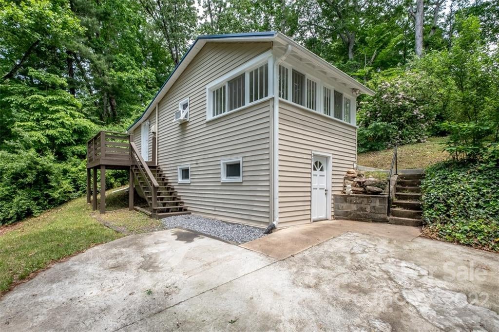 SFR located at 21 Knauth Road