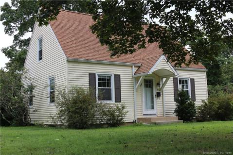 East Hampton Real Estate | Find Homes for Sale in East Hampton, CT