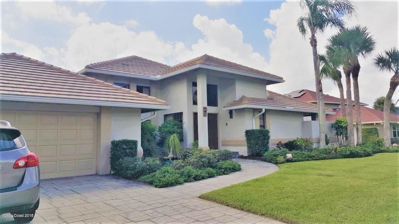 Lisa Moore of Better Homes and Gardens Real Estate Star in Barefoot Bay, FL