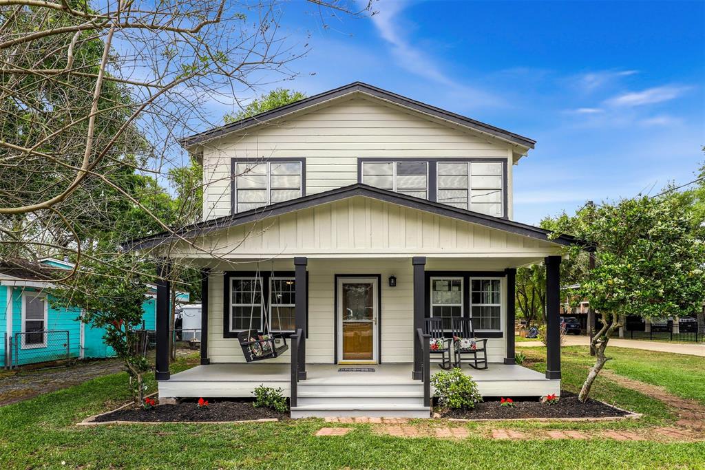 Clear Lake Shores, TX Real Estate Housing Market & Trends | Better Homes and Gardens<sup>®</sup> Real Estate