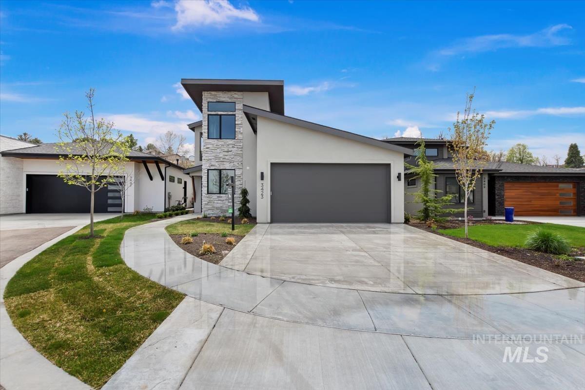 SFR located at 3423 S Eagle Brook Ln