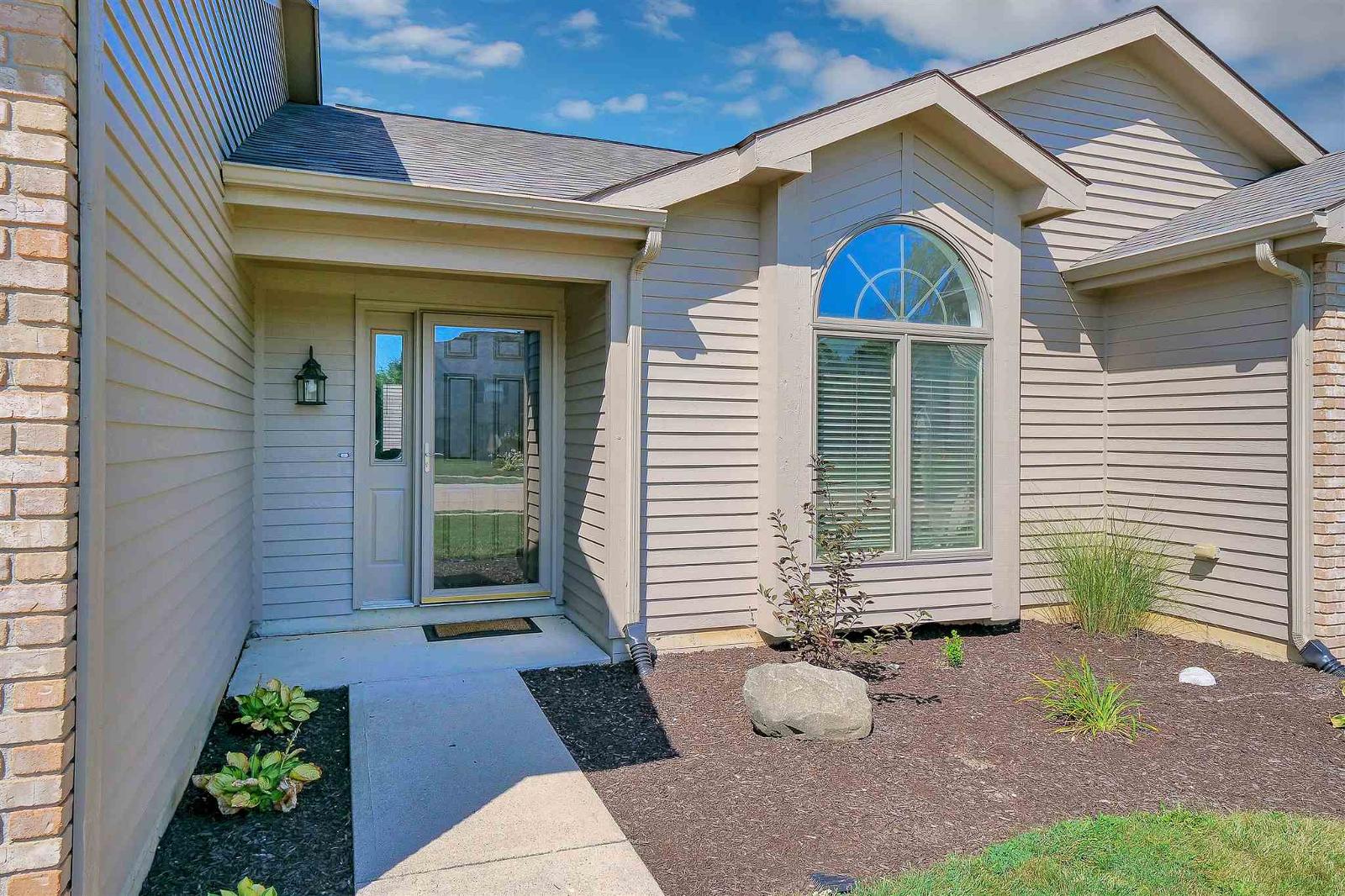 10421 Lone Eagle Way Fort Wayne In Mls 201840282 Coldwell Banker The Heart Icon To Add This Property Your Favorites List