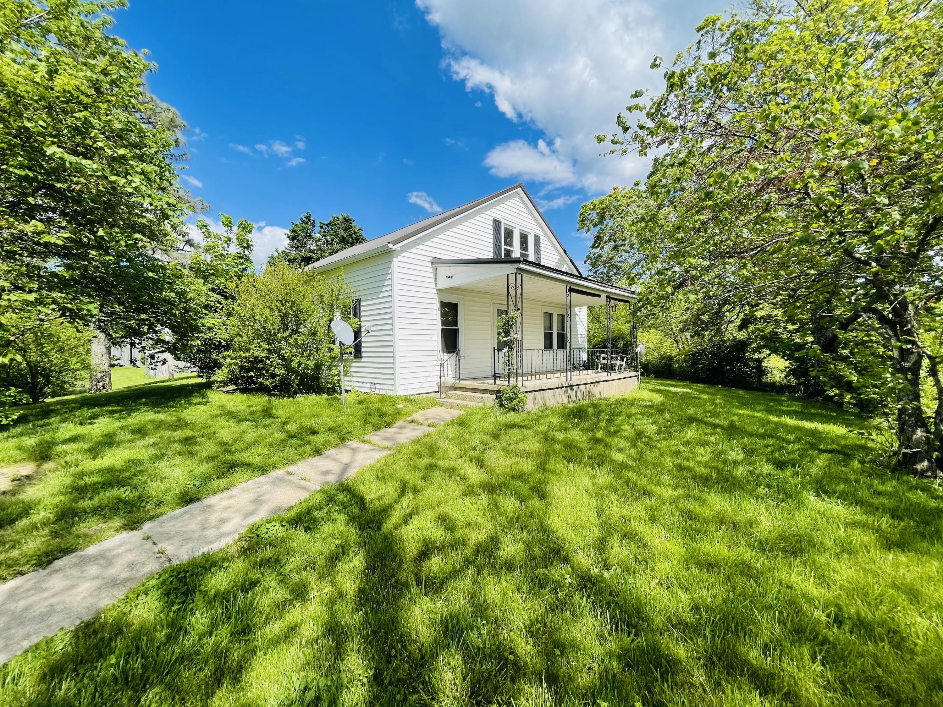 DONNA HENDERSON of ERA Team Realtors