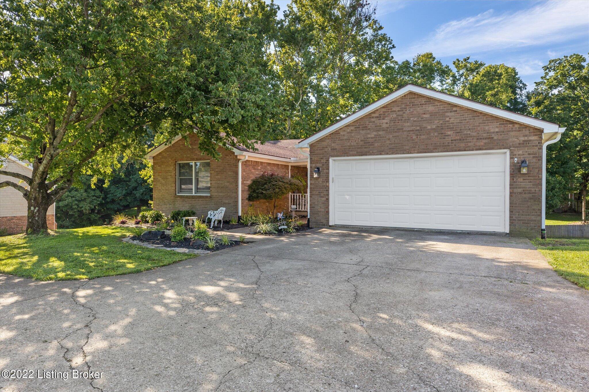 1970 Old Lawrenceburg Rd, Frankfort, KY — CENTURY 21 Real Estate