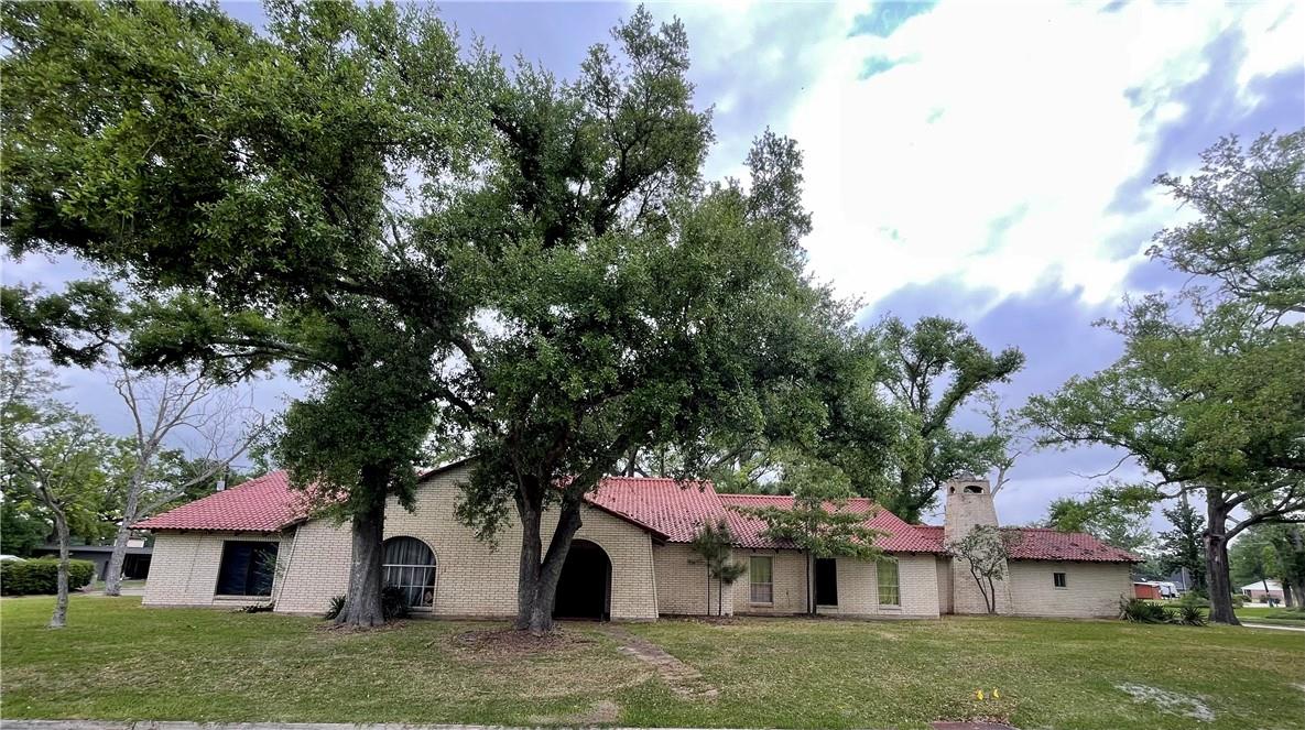 1202 Taylor St, Sulphur, LA — Coldwell Banker