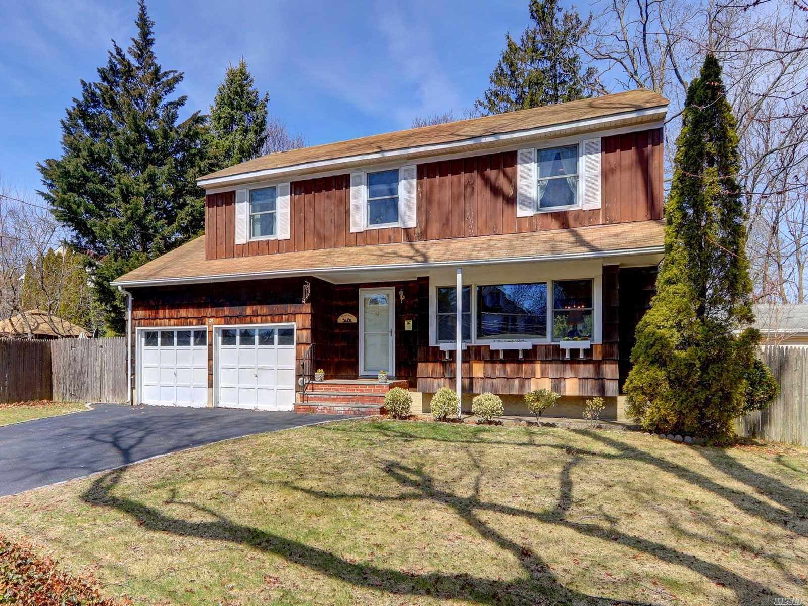 126 Carley Ave Huntington Ny Ziprealty Click The Heart Icon To Add This Property Your Favorites List