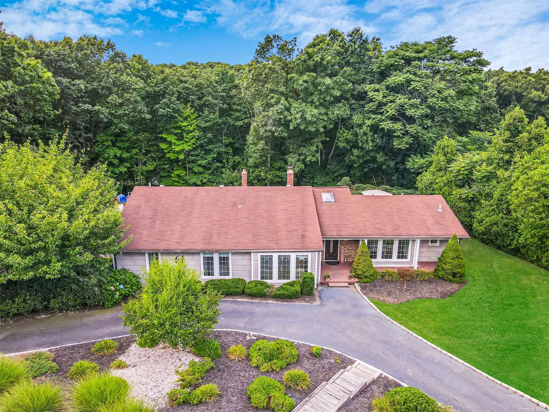 7 Overlook Dr, Mount Sinai, NY — Coldwell Banker