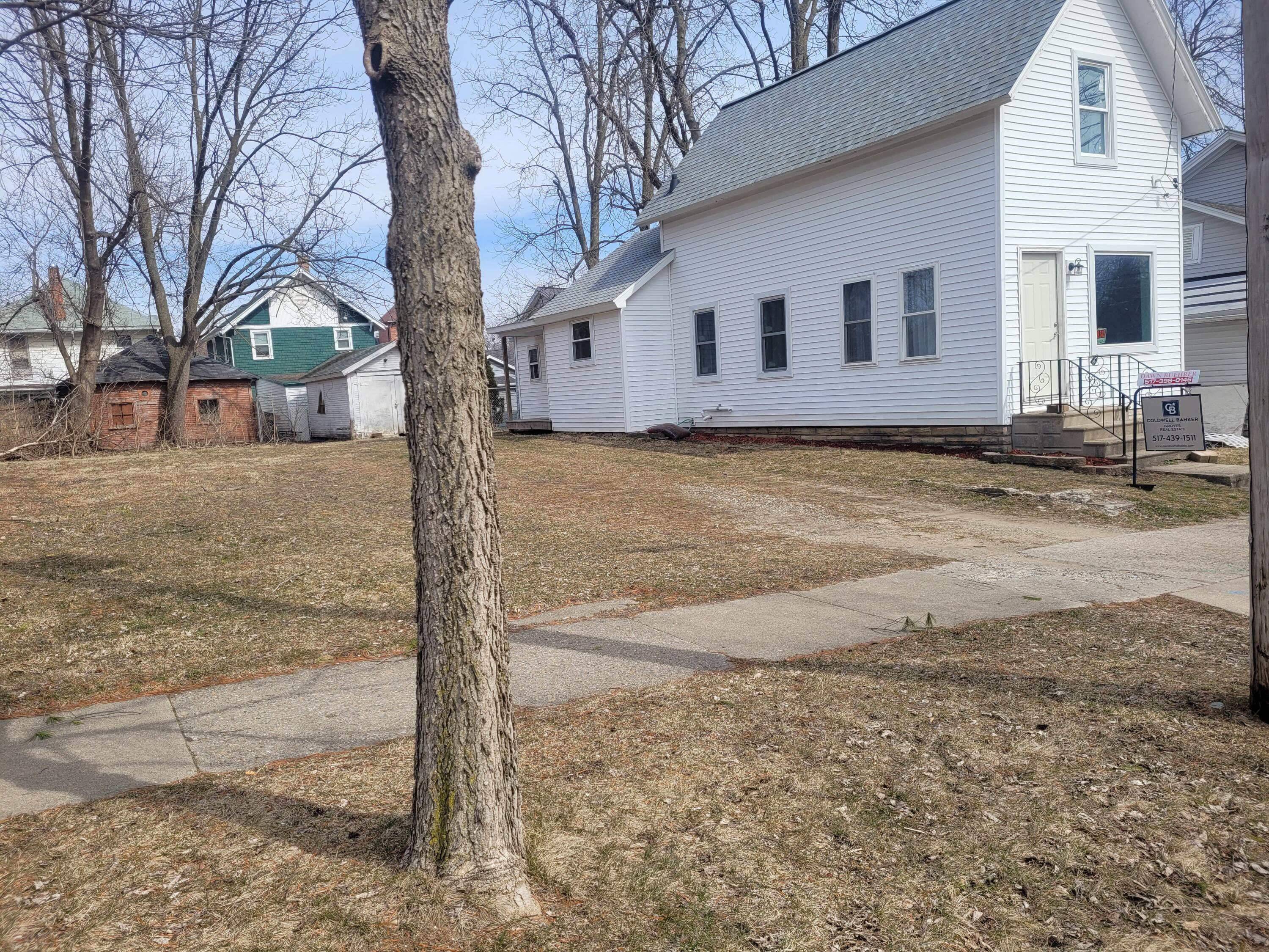 SFR located at 304 W Mason Street