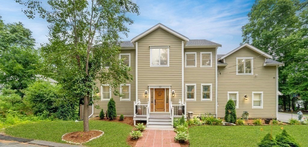 SFR located at 32 Westwood Rd