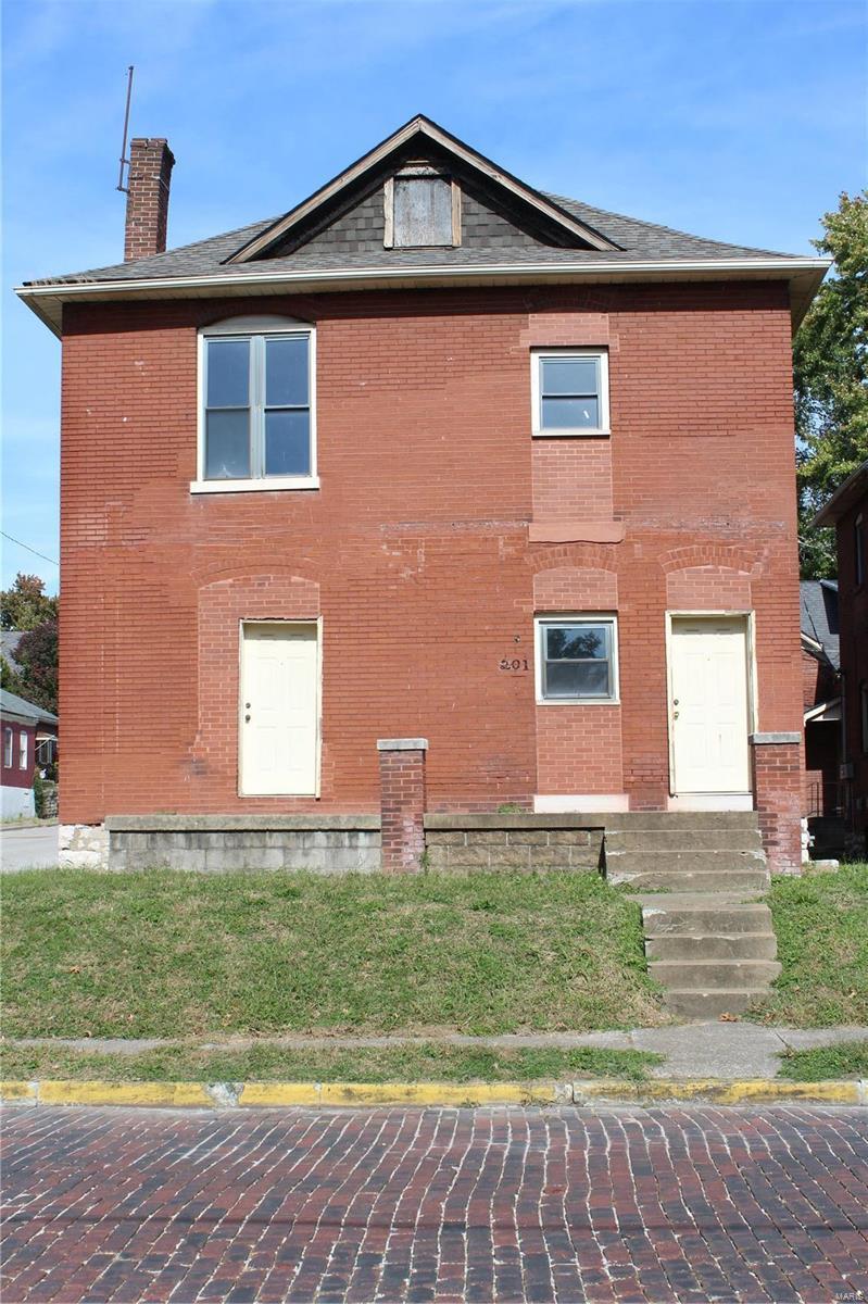 201 E Garfield St, Belleville, IL — Coldwell Banker