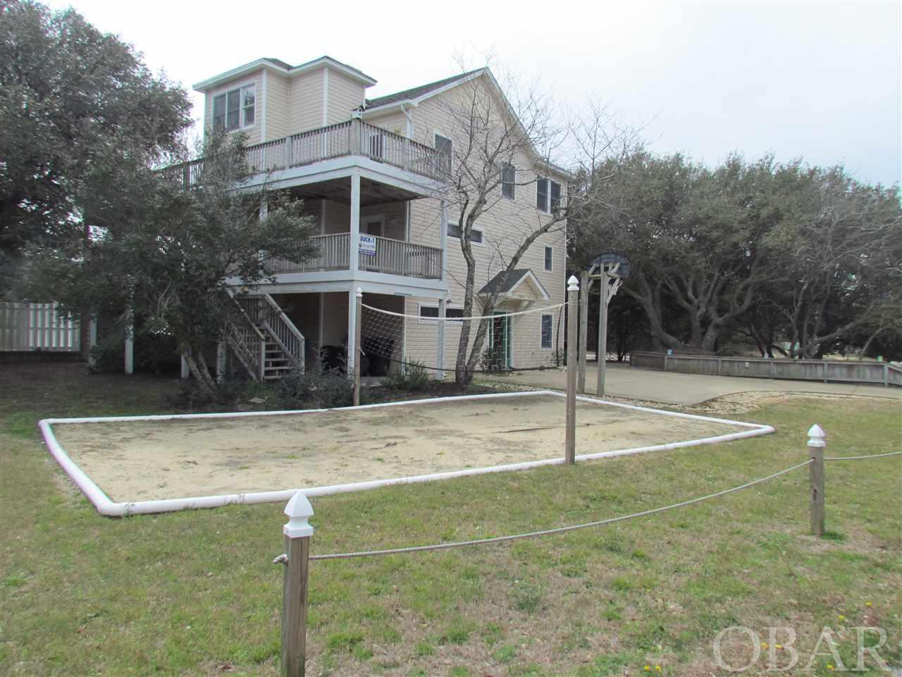 101 Sea Hawk Dr E  