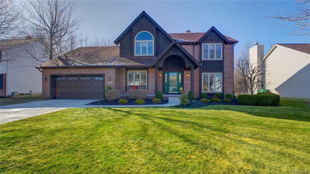 Patricia Manns Of Hunt Real Estate Era