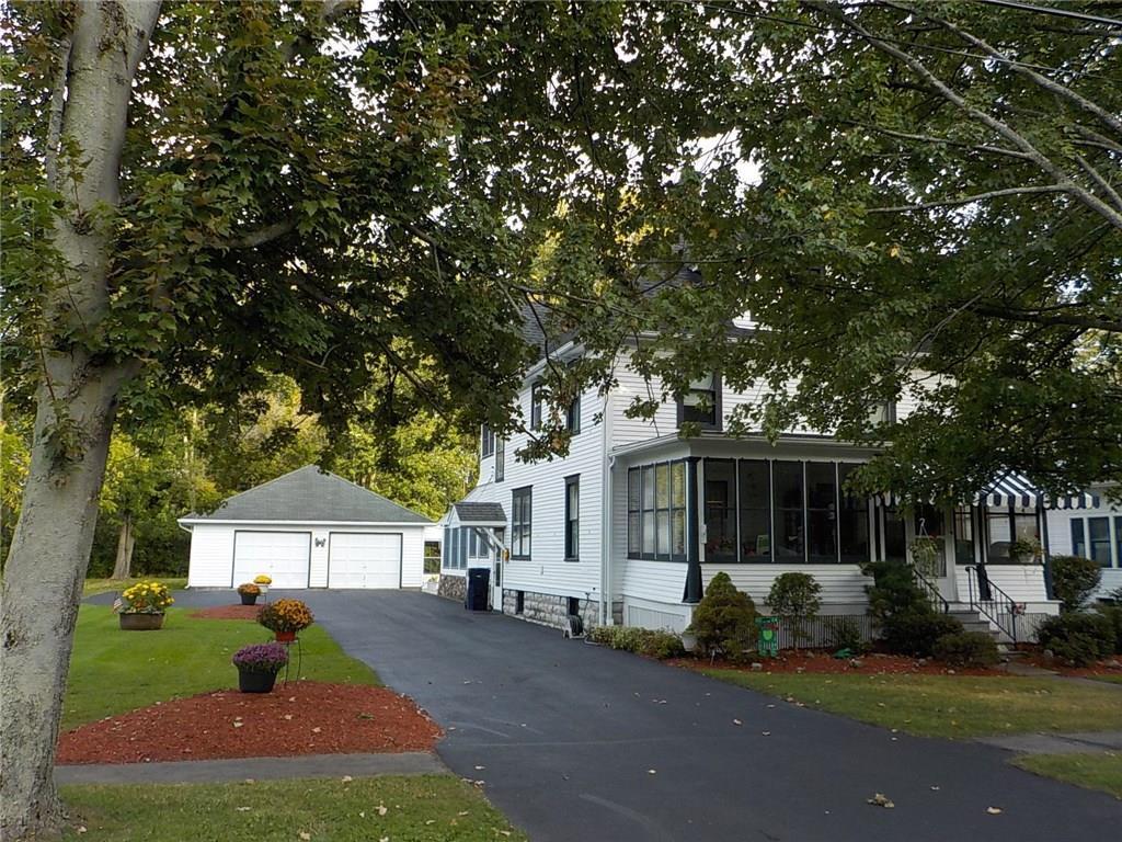 Christine Paolicelli CENTURY 21 Steve Davoli Real Estate Seneca