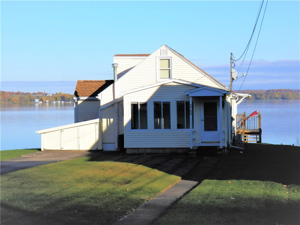 Kathleen McLaughlin CENTURY 21 Steve Davoli Real Estate Seneca