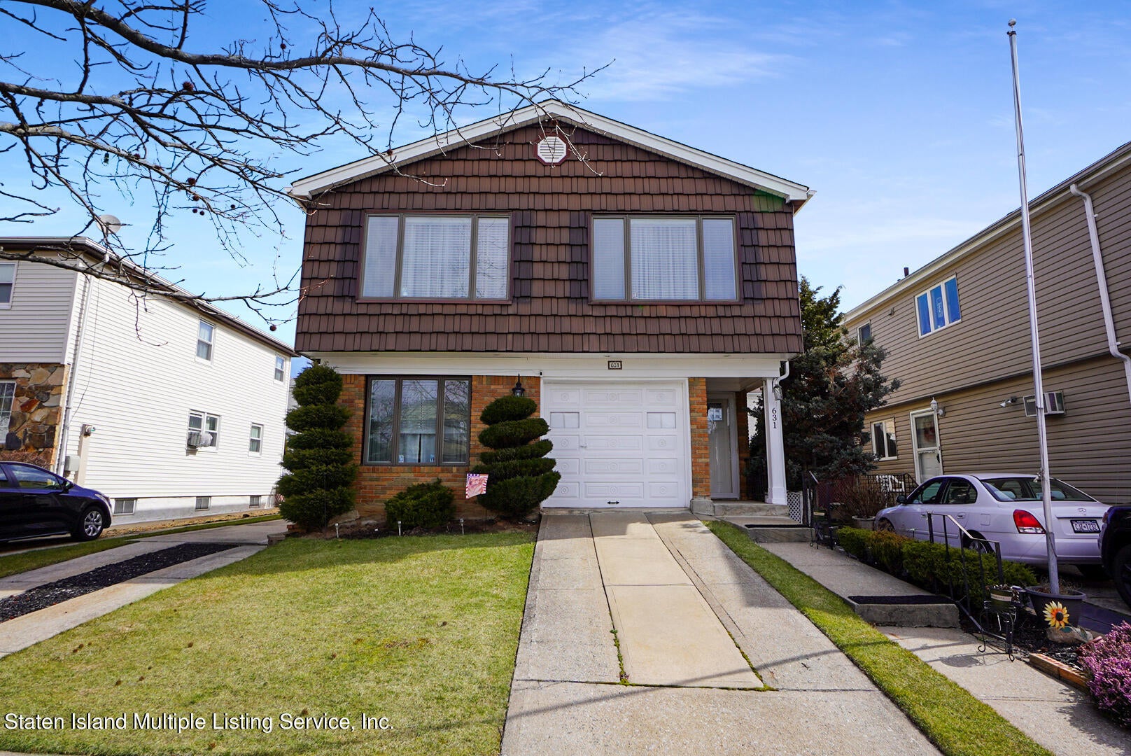 MFR located at 631 Armstrong Avenue