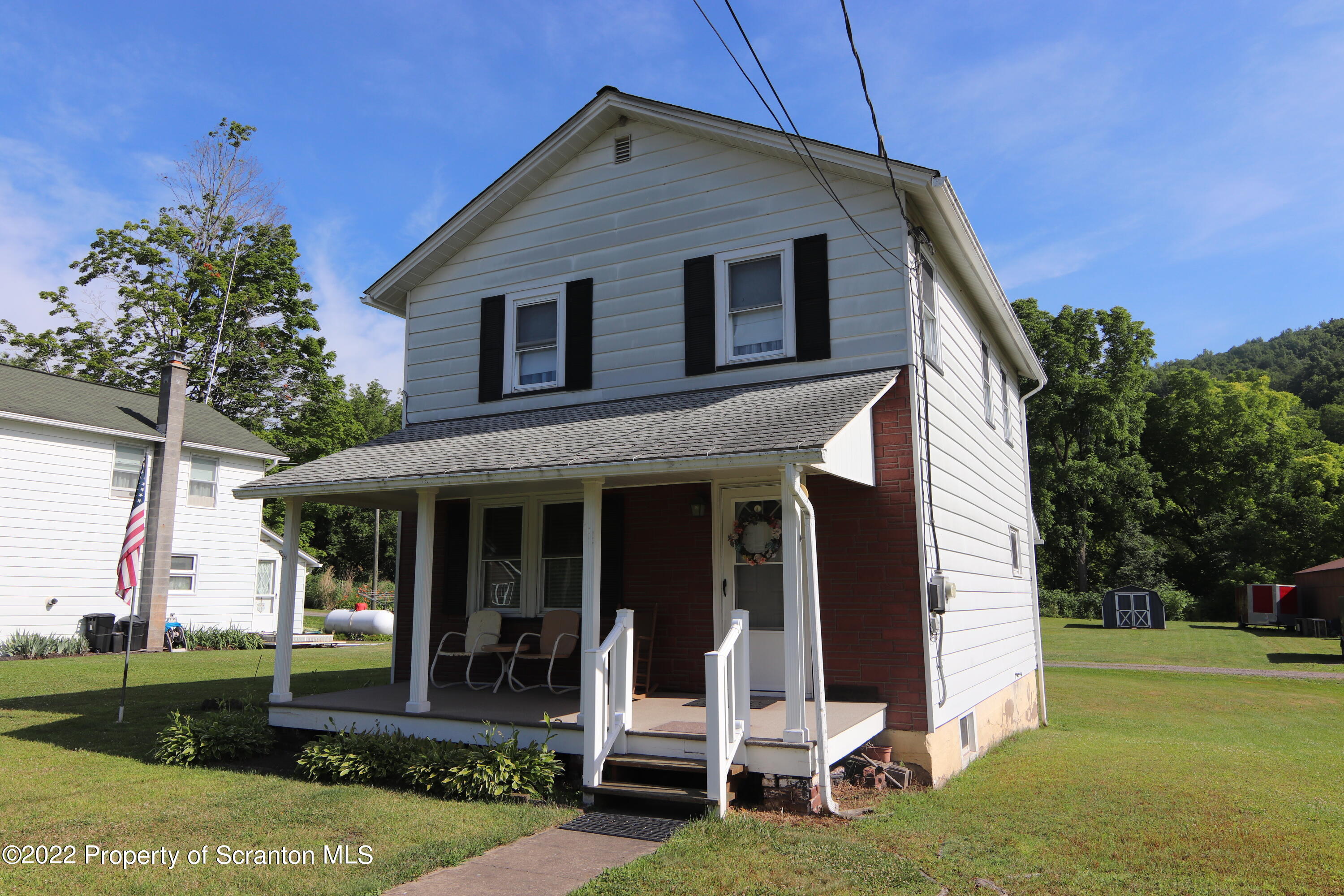 SFR located at 111 Elizabeth St