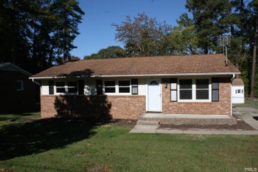SFR located at 1418 Pineview Drive