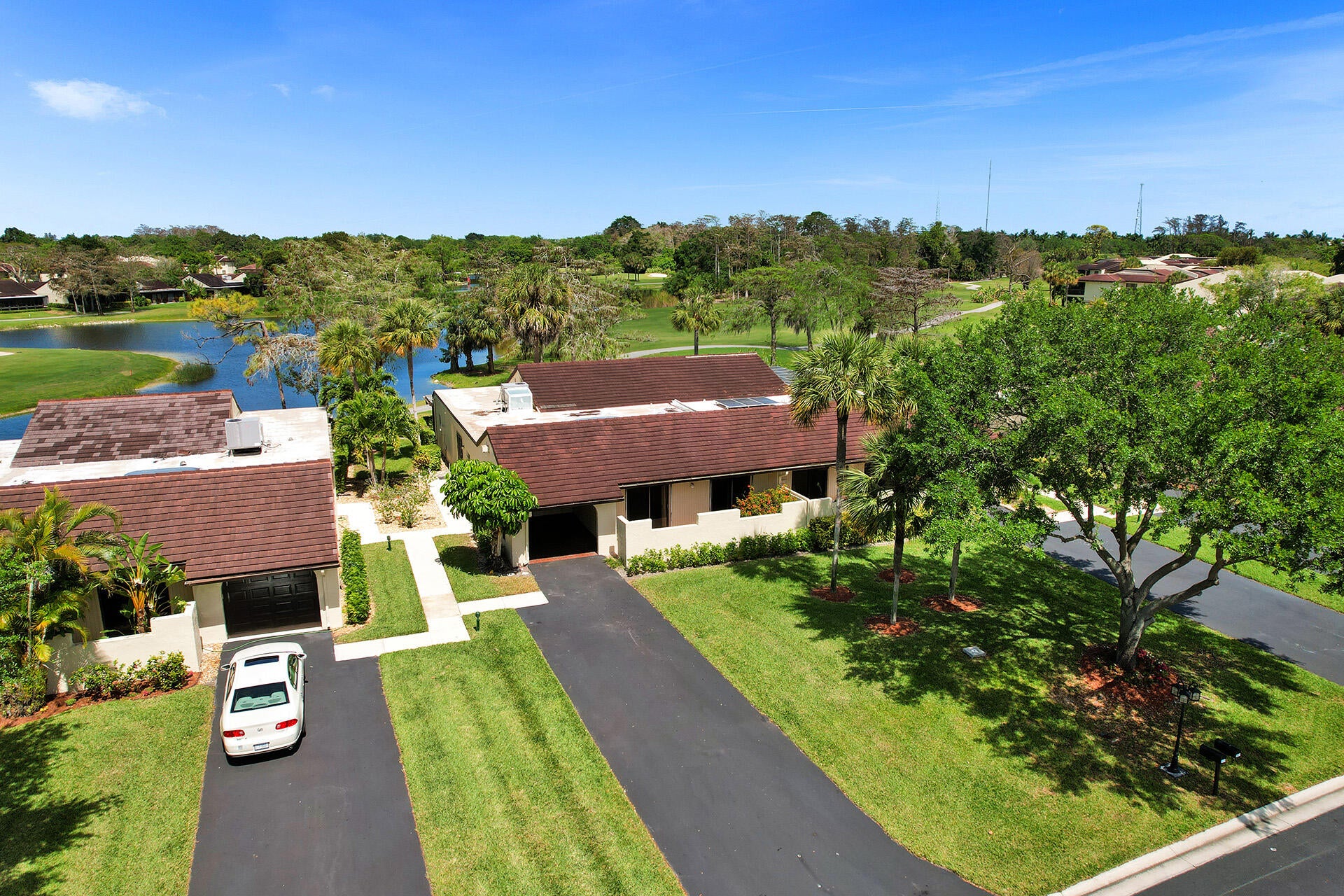 TWN located at 8415 Casa Del Lago #18a