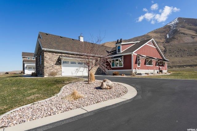 SFR located at 3802 N Arrowhead Ln