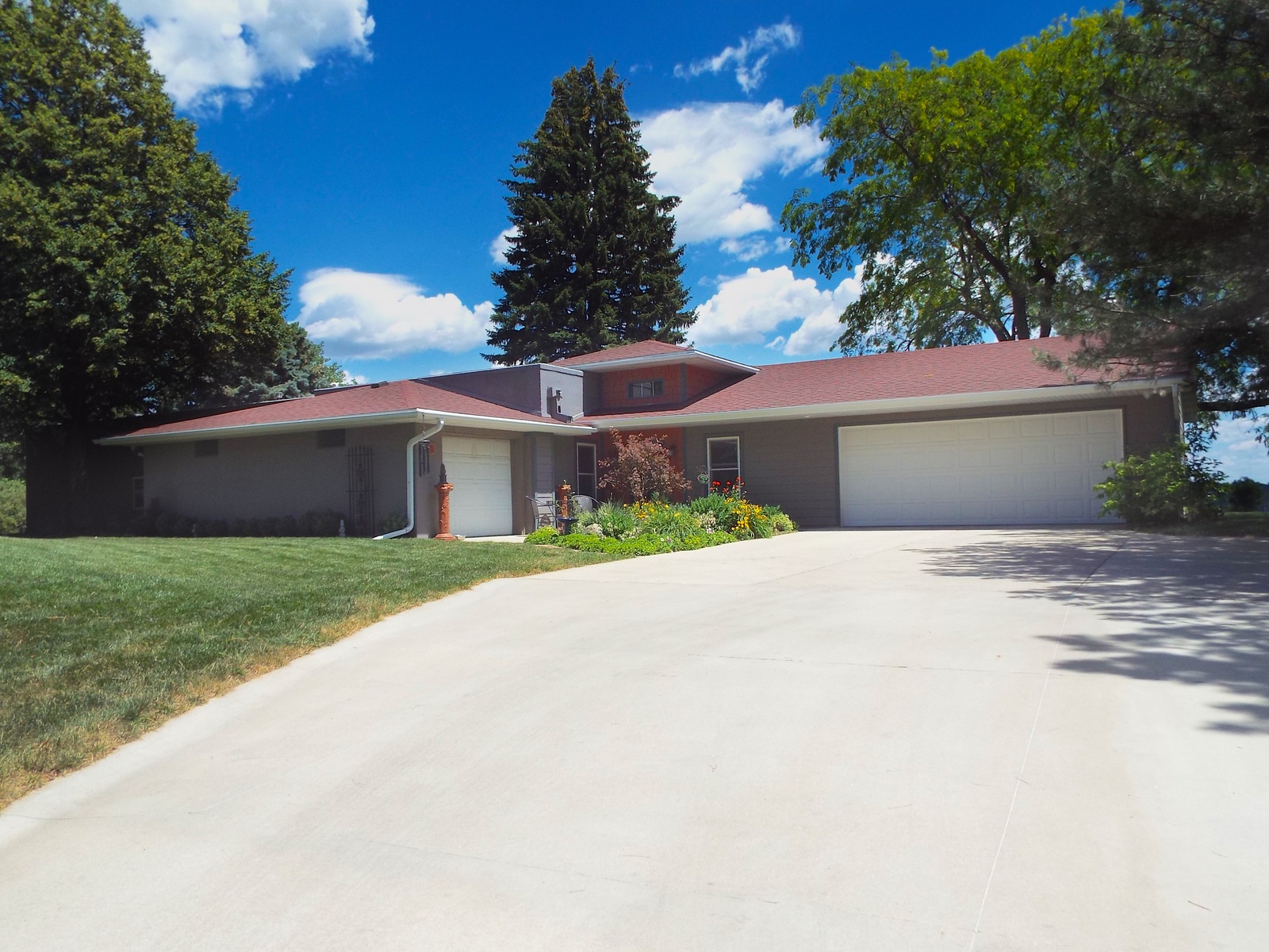 1616 HELMER ST, SIOUX CITY, IA — MLS 718426 — CENTURY 21 Real Estate