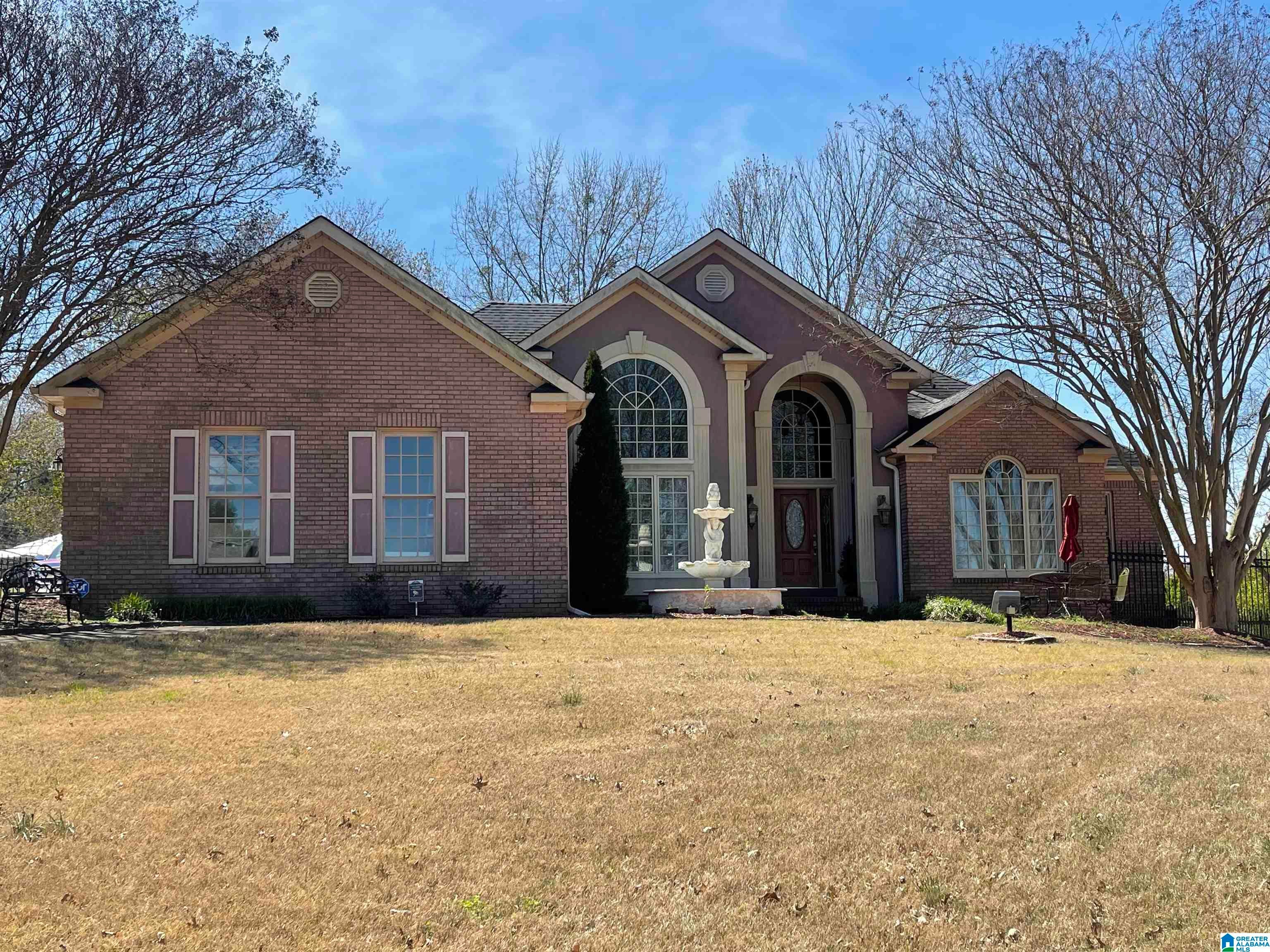 SFR located at 9 HERITAGE WAY