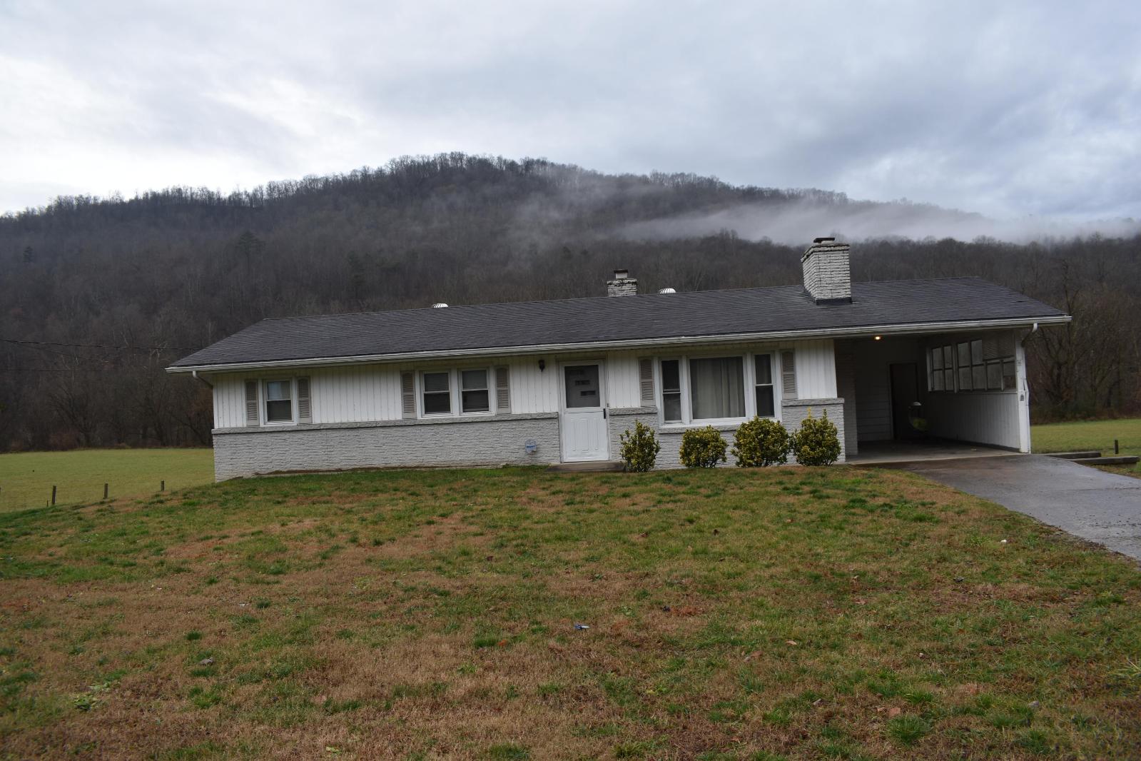 1502 US Highway 119, Pineville, KY — Coldwell Banker