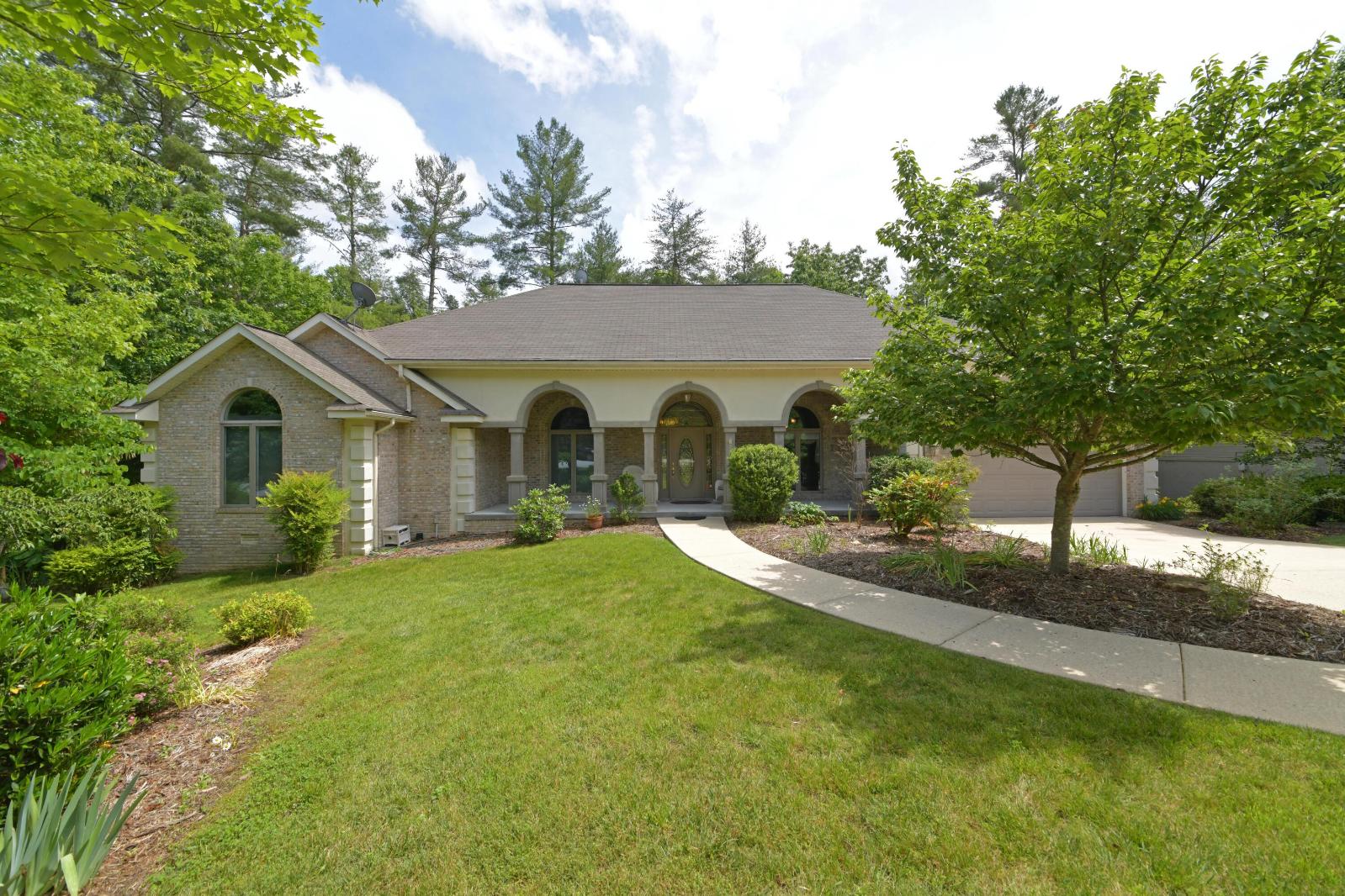 30 Castlebridge Ln, Crossville, TN — Better Homes and Gardens ® Real Estate