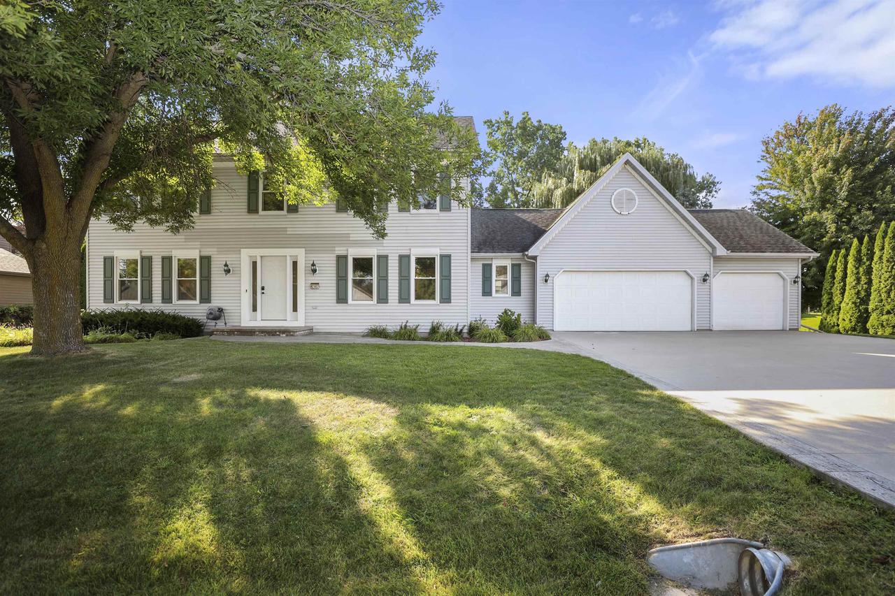 W2983 FARMSTEAD DRIVE, Appleton, WI — Coldwell Banker
