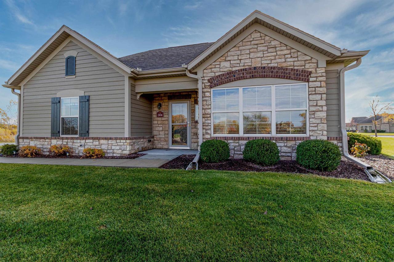 2104 E MILESTONE DR, APPLETON, WI — Coldwell Banker