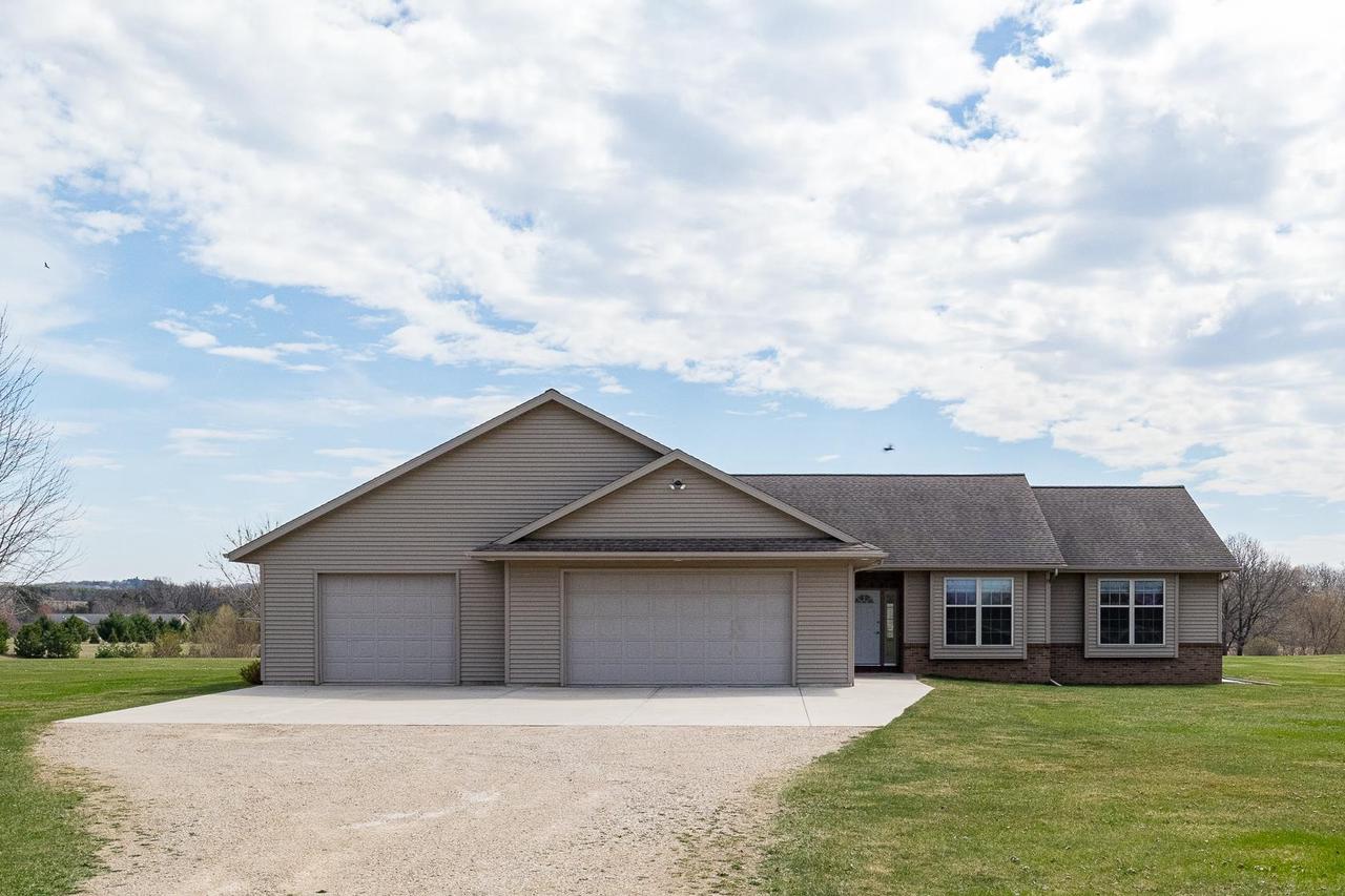 W4293 OLD GREEN LAKE ROAD, Princeton, WI — Coldwell Banker