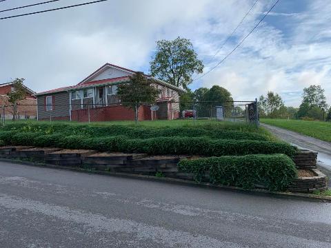 Local Real Estate Homes For Oak Hill Wv Coldwell Banker Listing Provided Courtesy Of Century 21 Jim Lively Real Estate