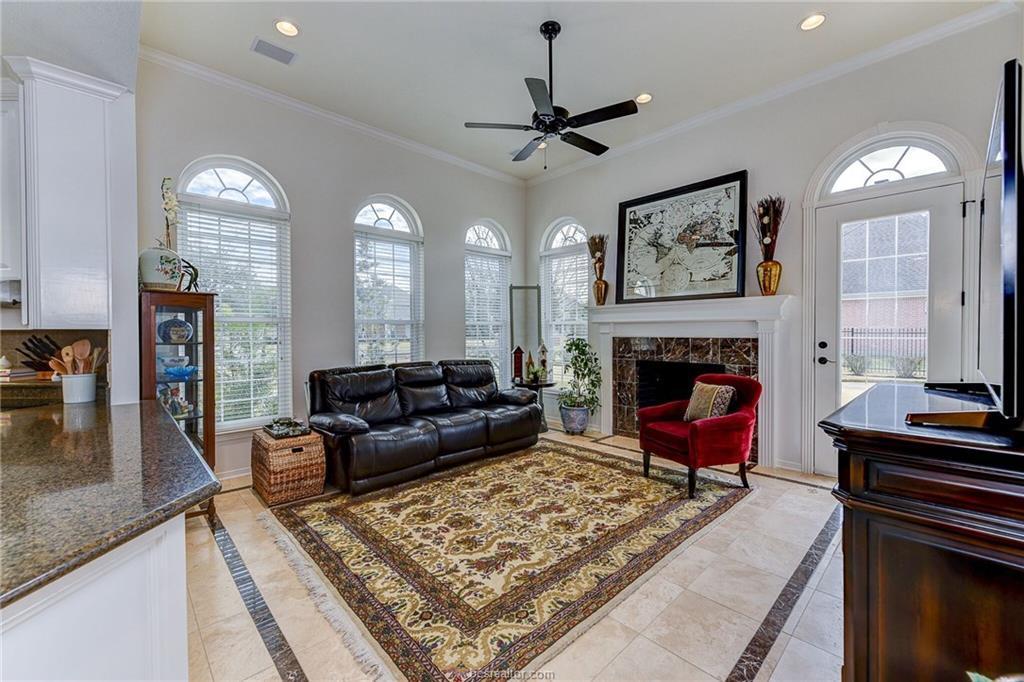 9204 Lake Forest Ct N College Station Tx Better Homes And 9204 Lake Forest Court N College Station Tx 77845 Image 11 Of