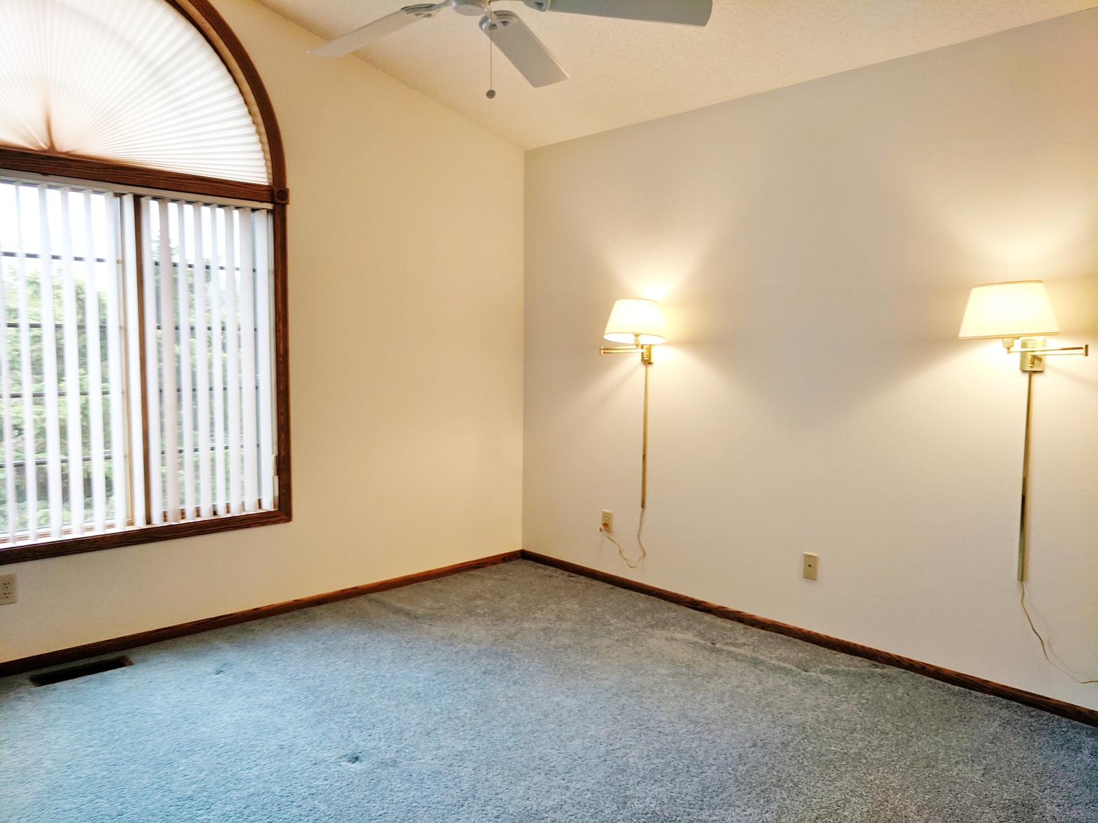 2204 8th Ave Se Willmar Mn Century 21 Real Estate