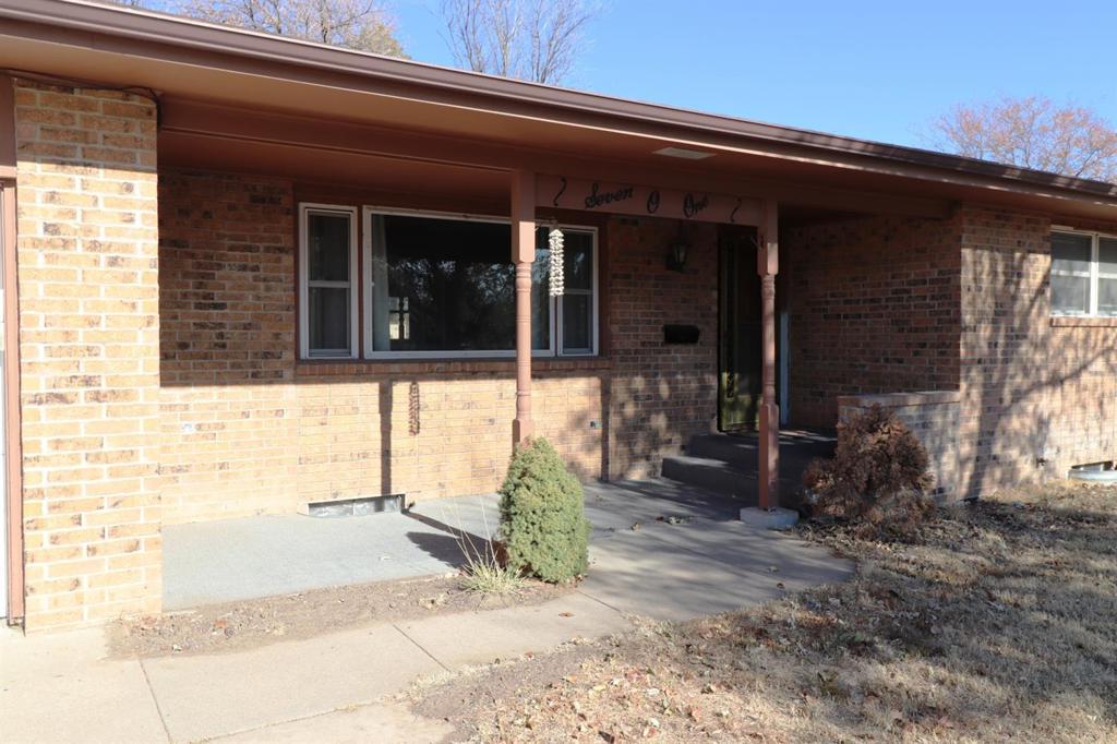 701 E Johnson St Garden City Ks Coldwell Banker